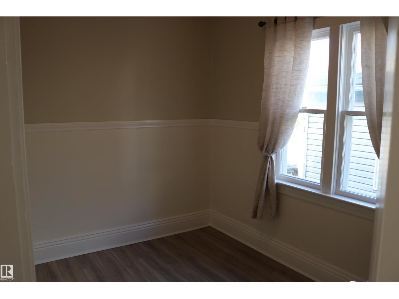 11624 82 St Nw Property Photo 8