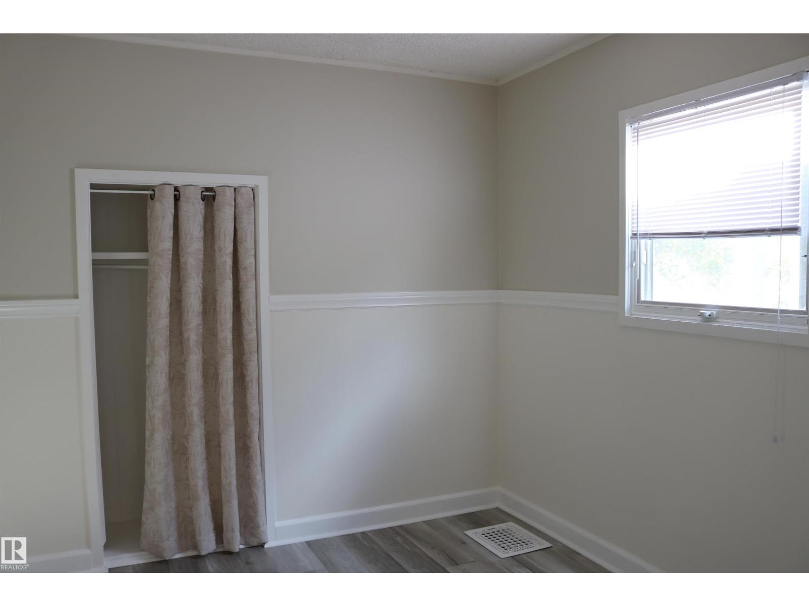 11624 82 St Nw Property Photo 12