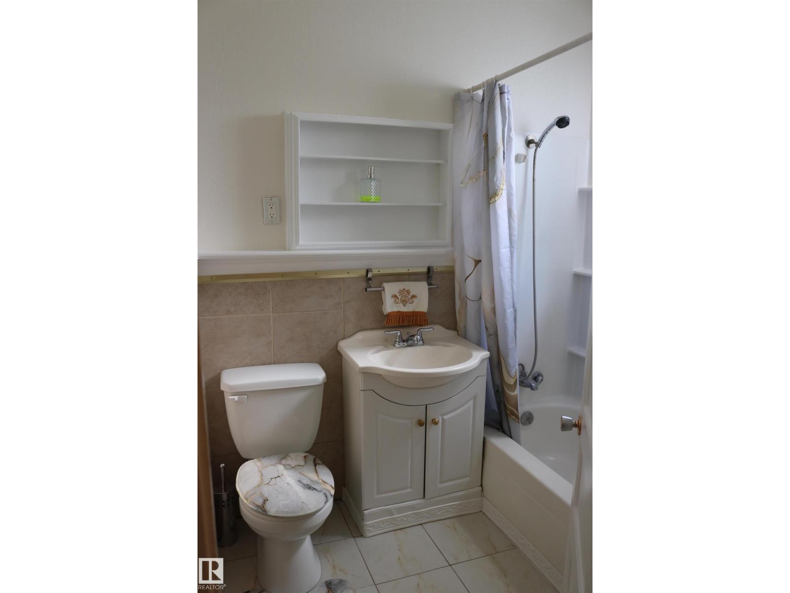 11624 82 St Nw Property Photo 18
