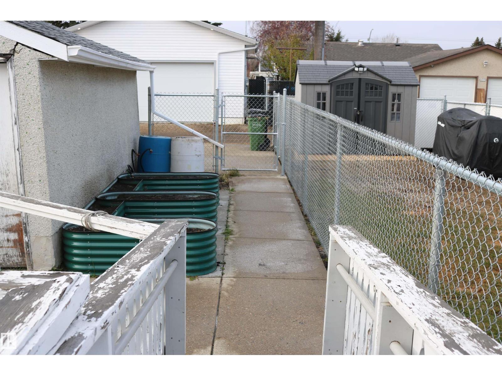 11624 82 St Nw Property Photo 30