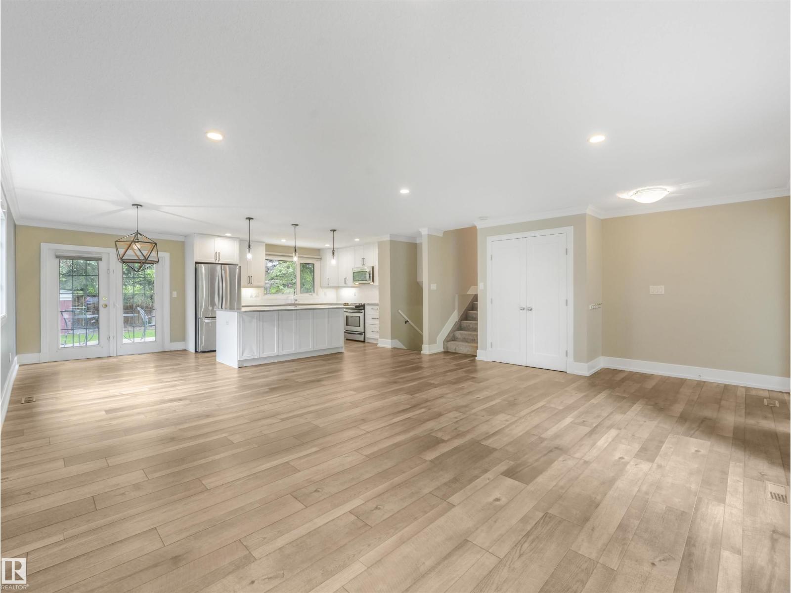 5708 144 St Nw Property Photo 4