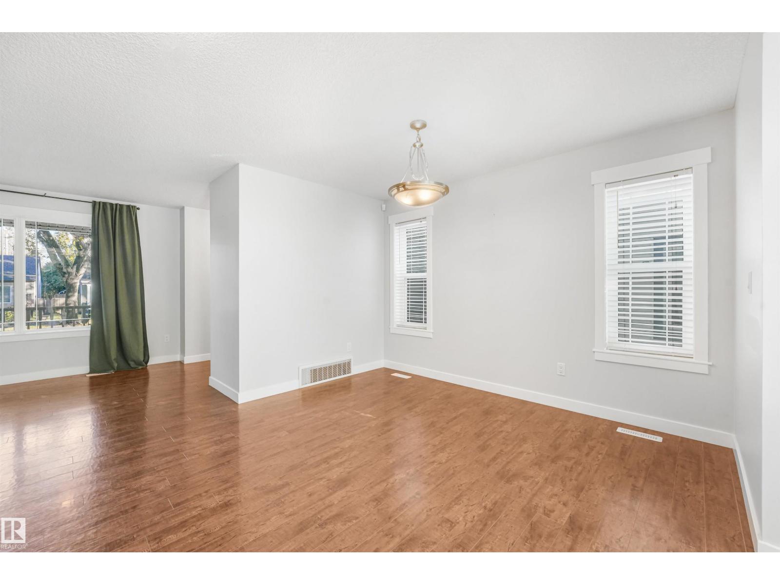 11236 89 St Nw Property Photo 9