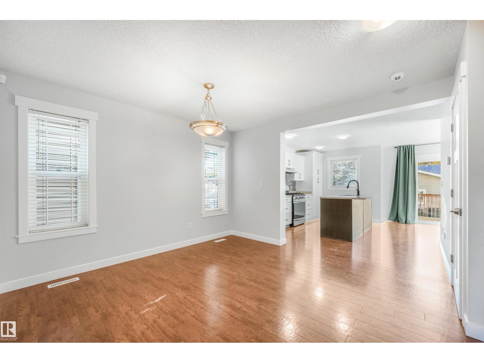 11236 89 St Nw Property Photo 10