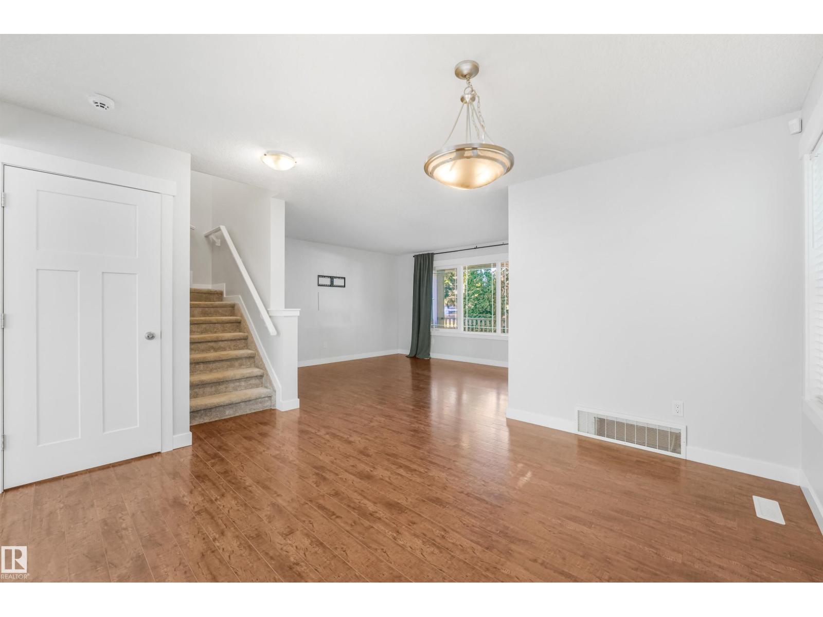 11236 89 St Nw Property Photo 21