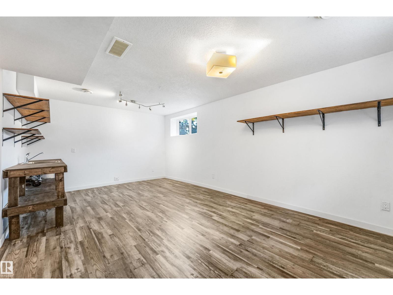 11236 89 St Nw Property Photo 45