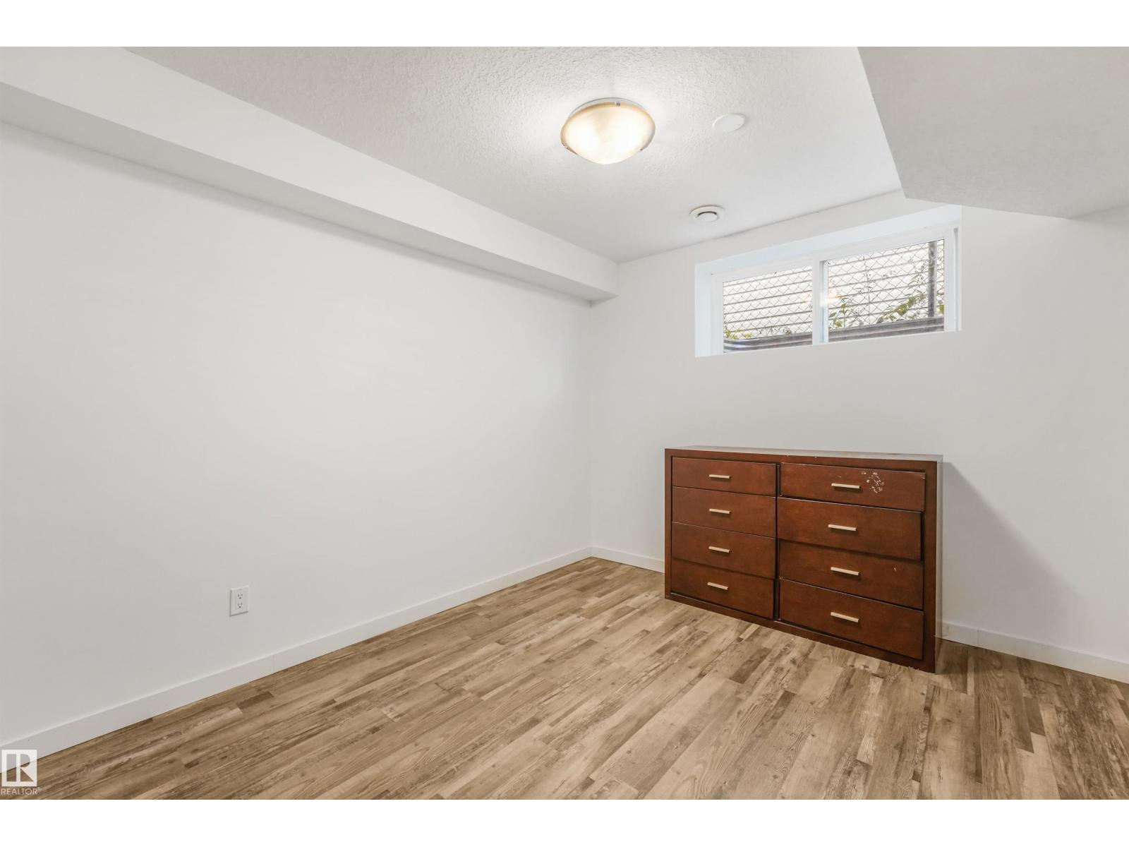 11236 89 St Nw Property Photo 55