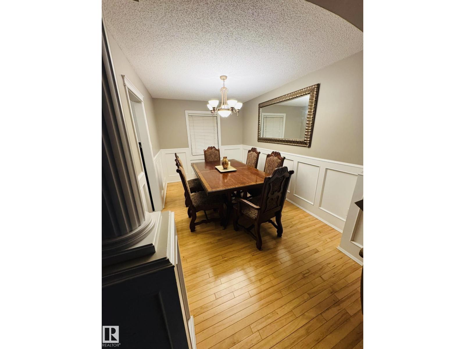 8416 145 Av Nw Property Photo 12