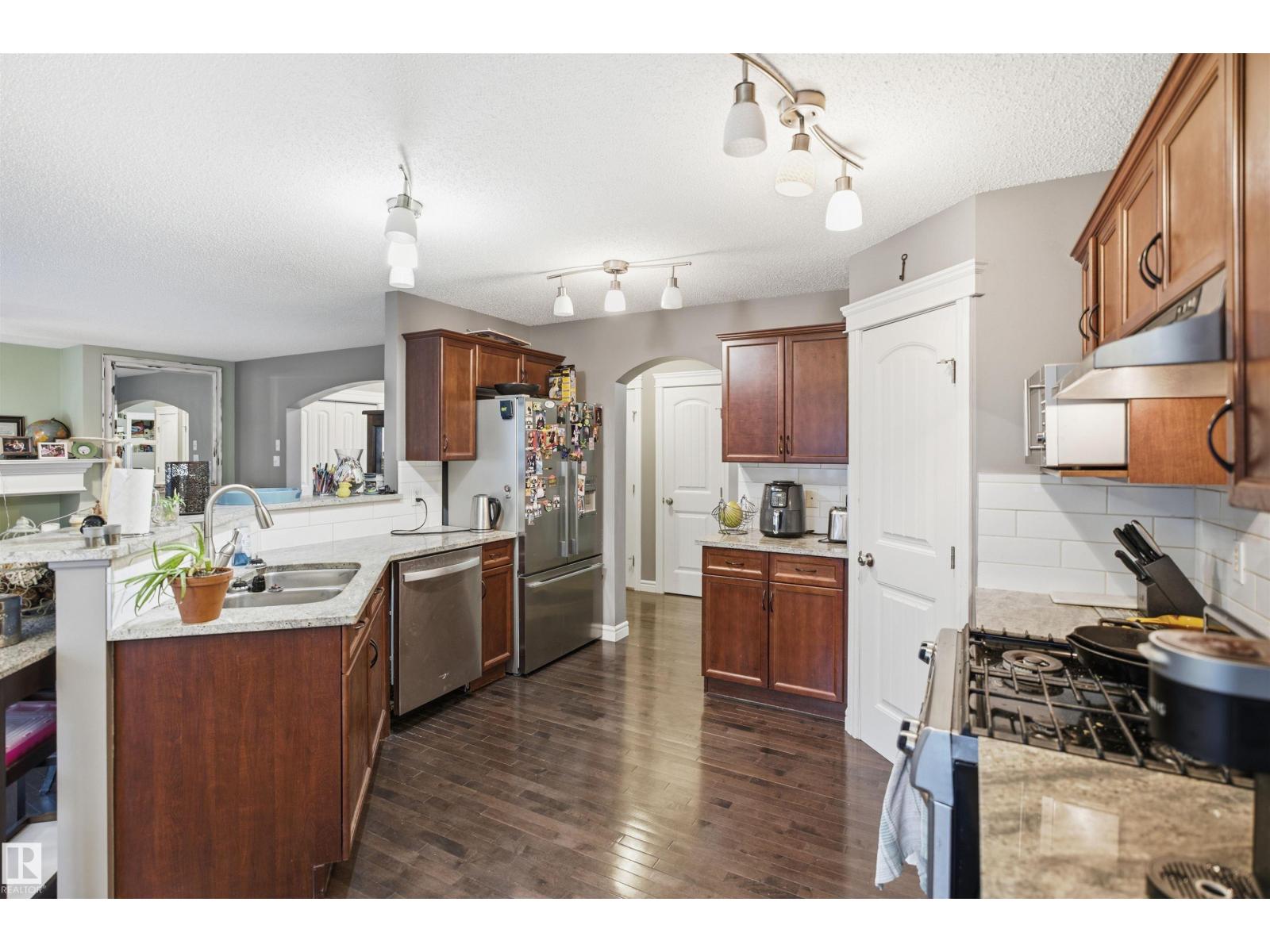 4616 209 St Nw Property Photo 11