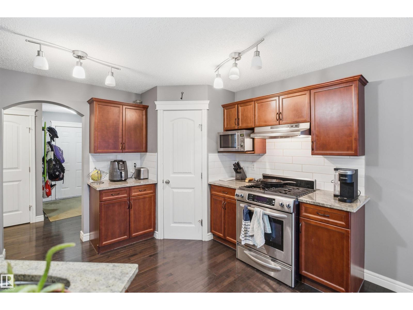 4616 209 St Nw Property Photo 12