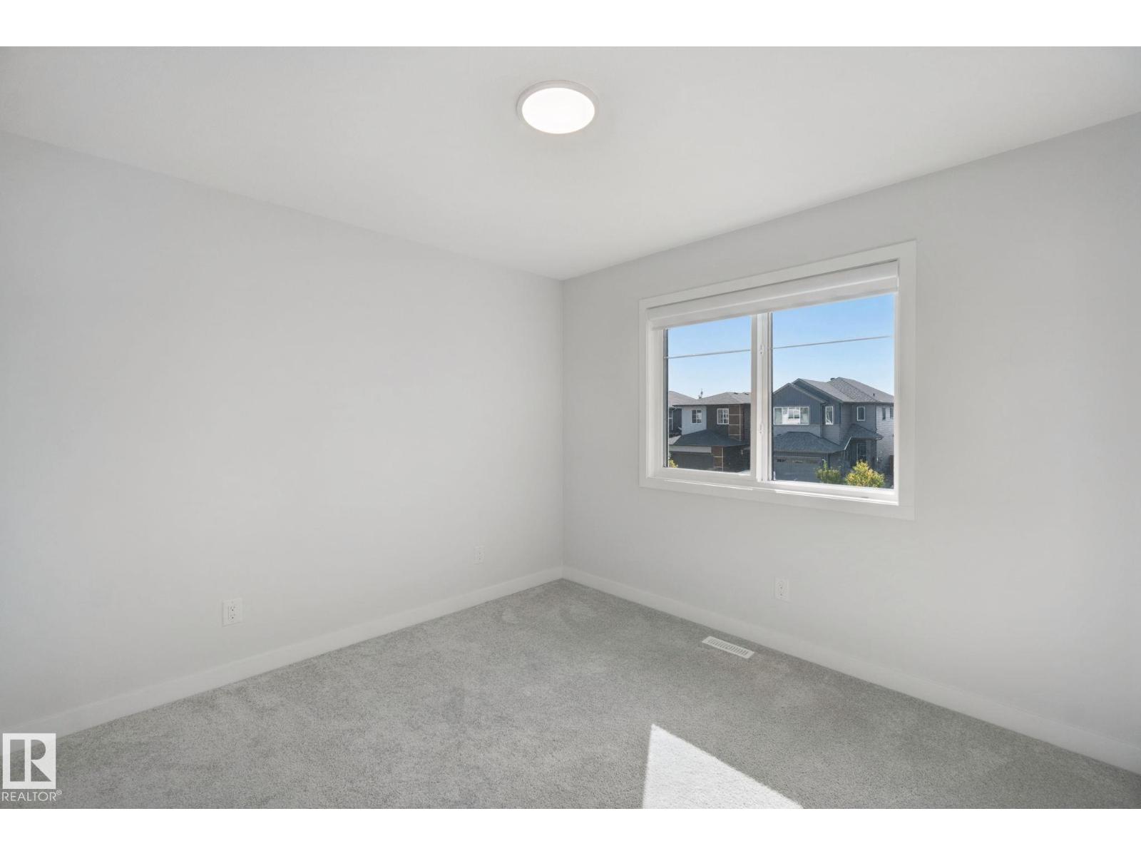 72 Royal St Property Photo 32