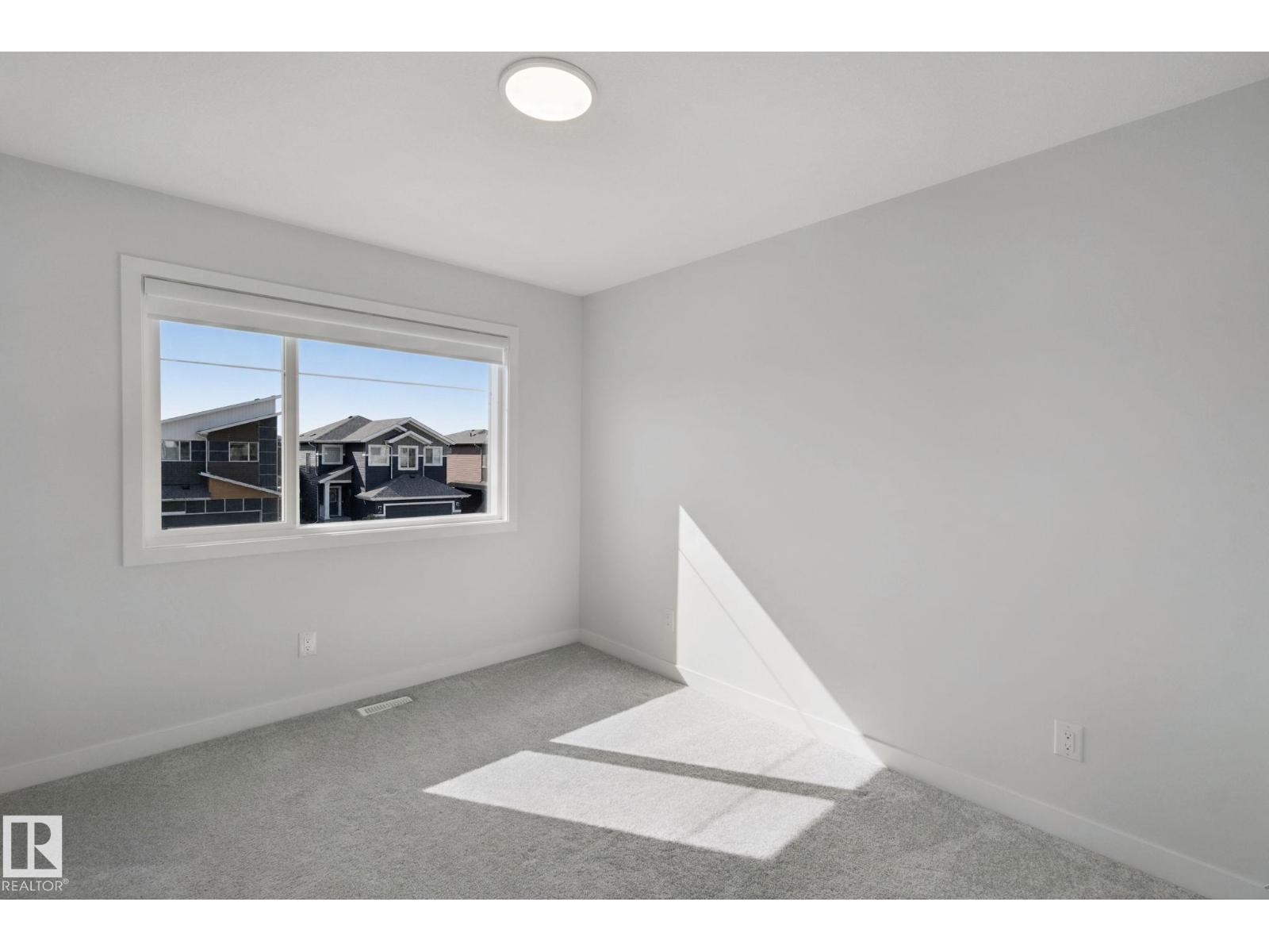 72 Royal St Property Photo 36