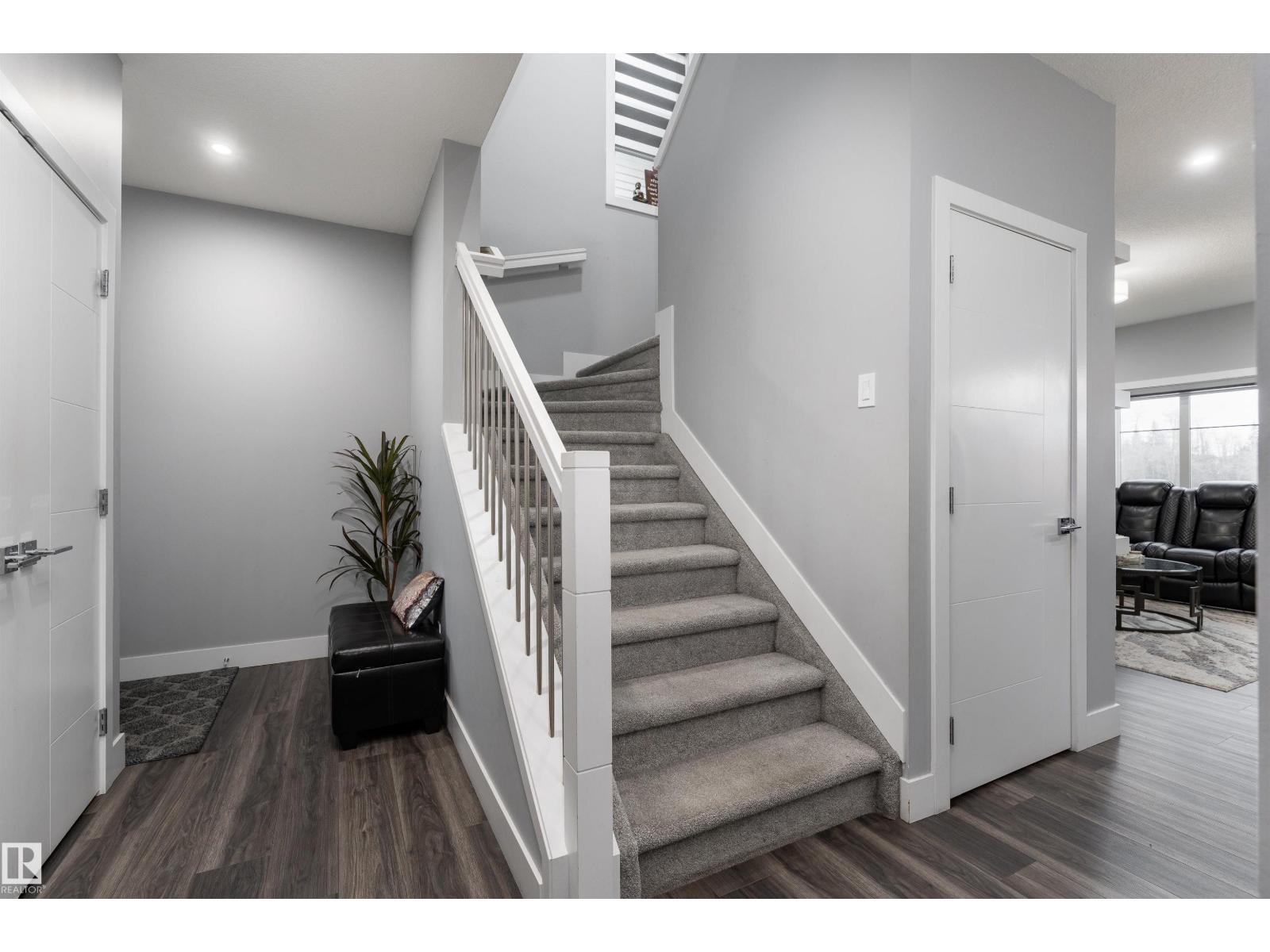 1613 Enright Wy Nw Property Photo 26