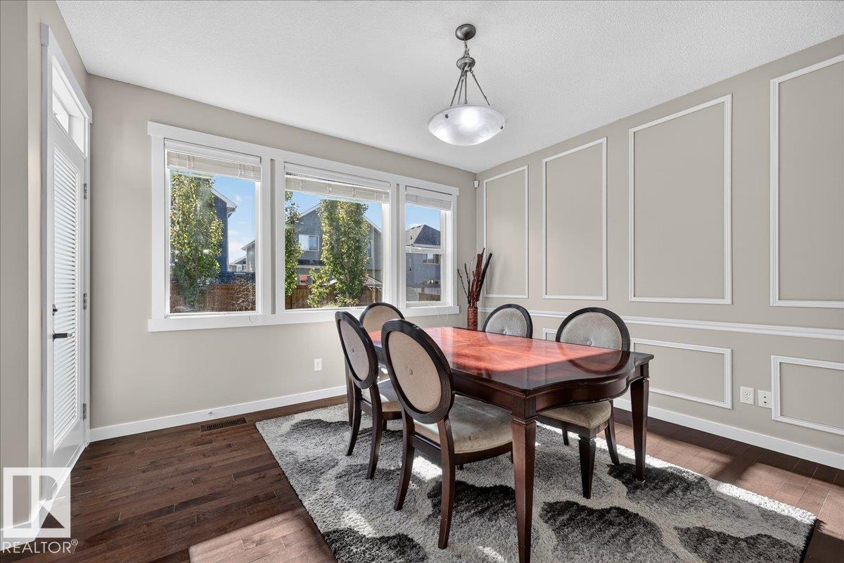 8515 19 Av Sw Property Photo 7