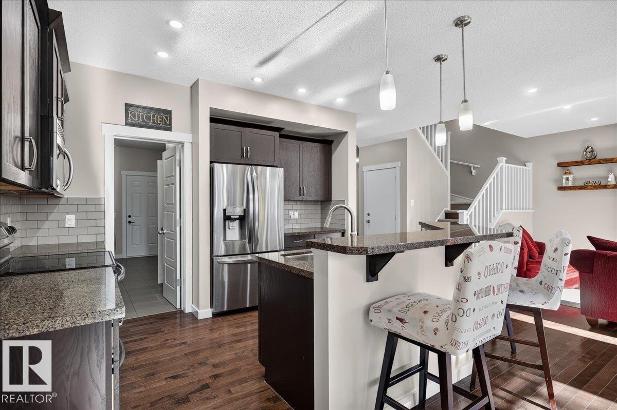 8515 19 Av Sw Property Photo 10