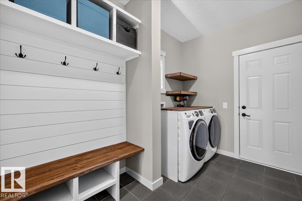 8515 19 Av Sw Property Photo 12