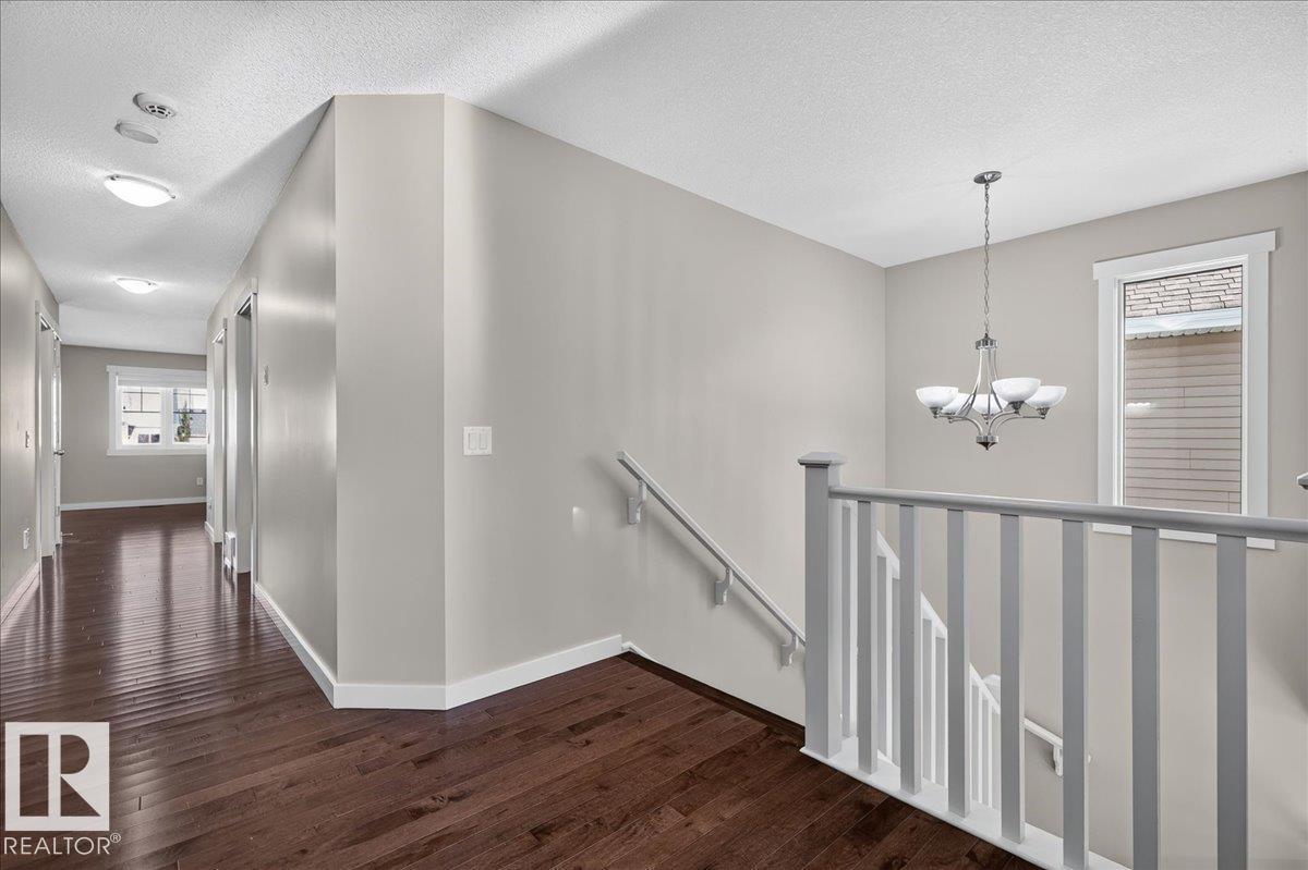 8515 19 Av Sw Property Photo 19