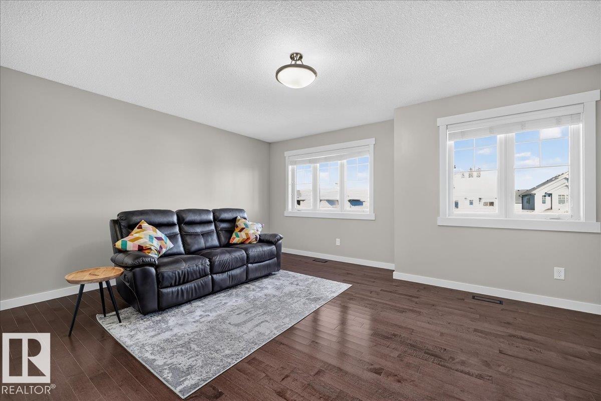 8515 19 Av Sw Property Photo 20