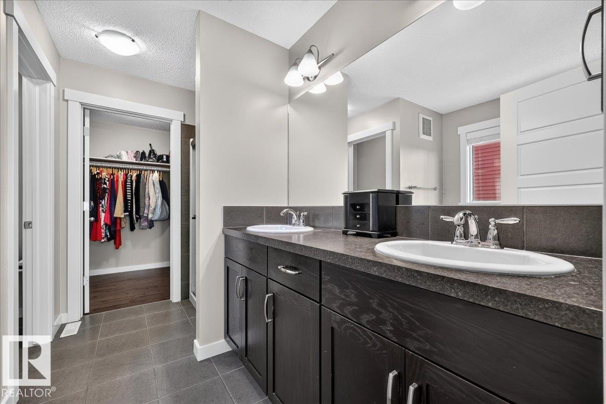 8515 19 Av Sw Property Photo 25