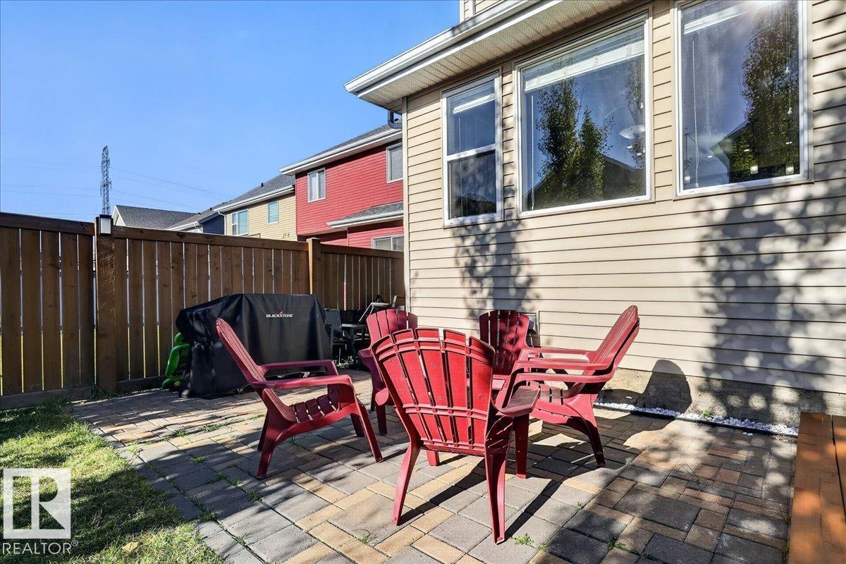 8515 19 Av Sw Property Photo 46