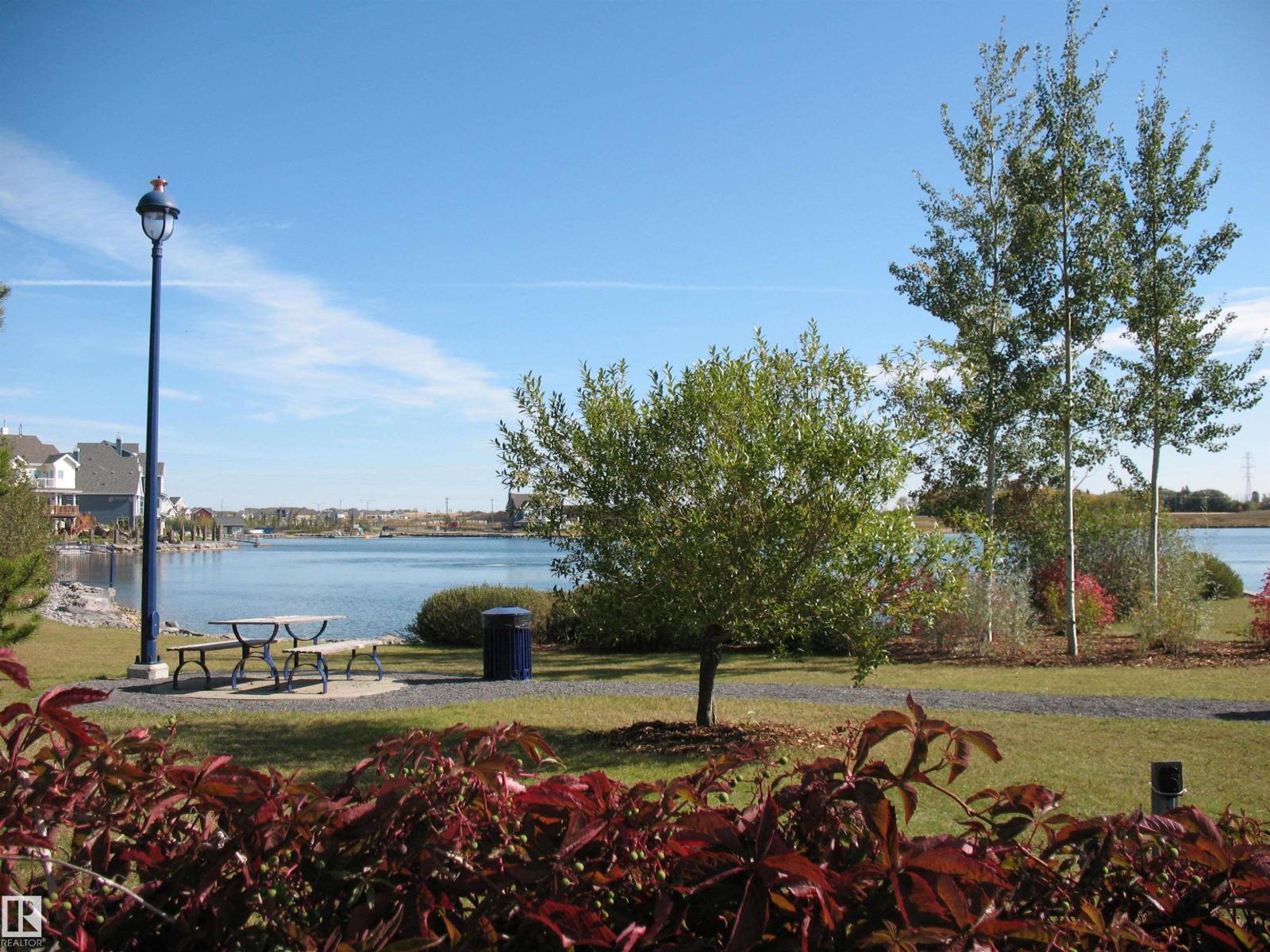 8515 19 Av Sw Property Photo 65