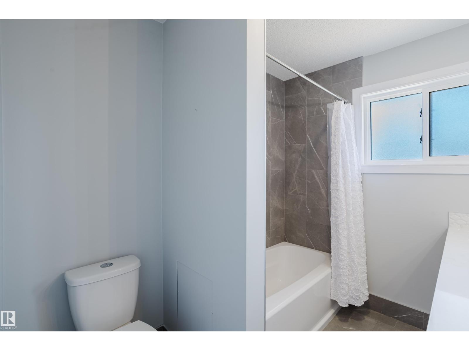 9330 162 St Nw Property Photo 27