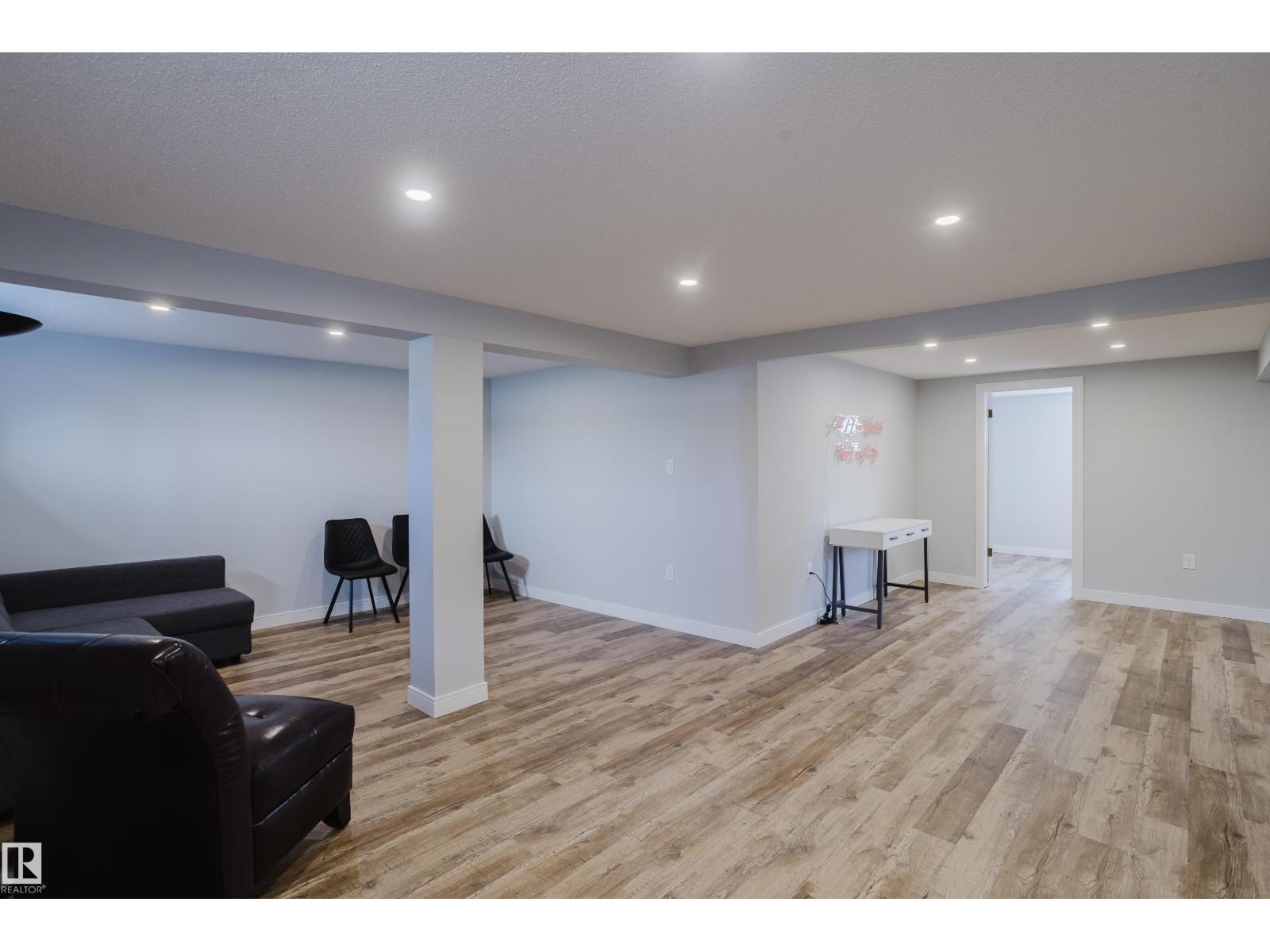 9330 162 St Nw Property Photo 38