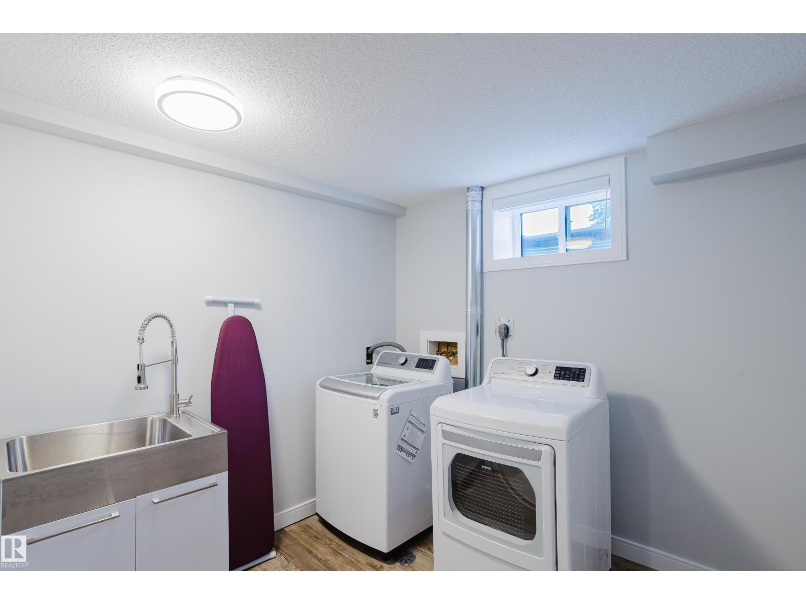 9330 162 St Nw Property Photo 48