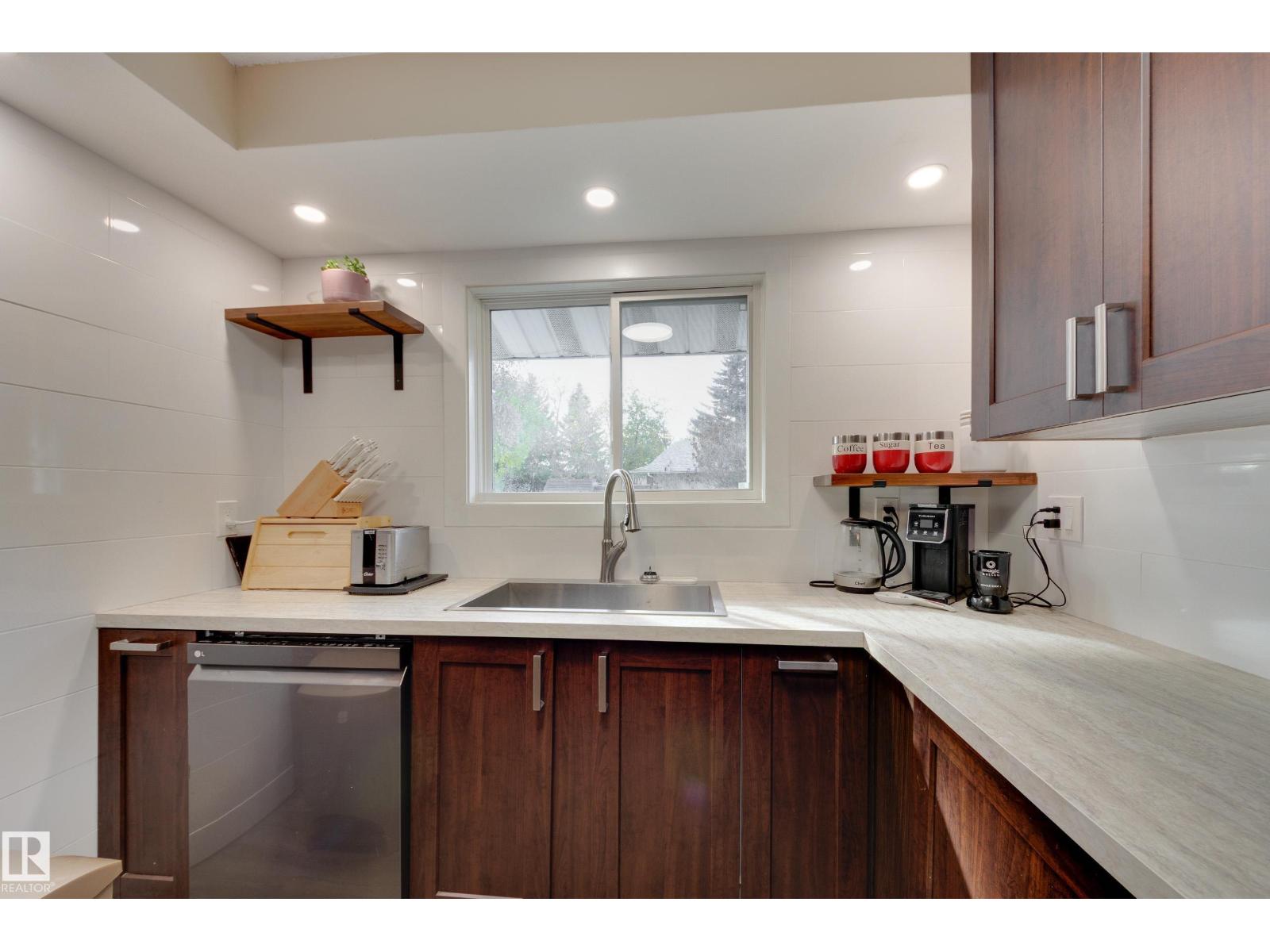 1 Anita Cr Property Photo 14