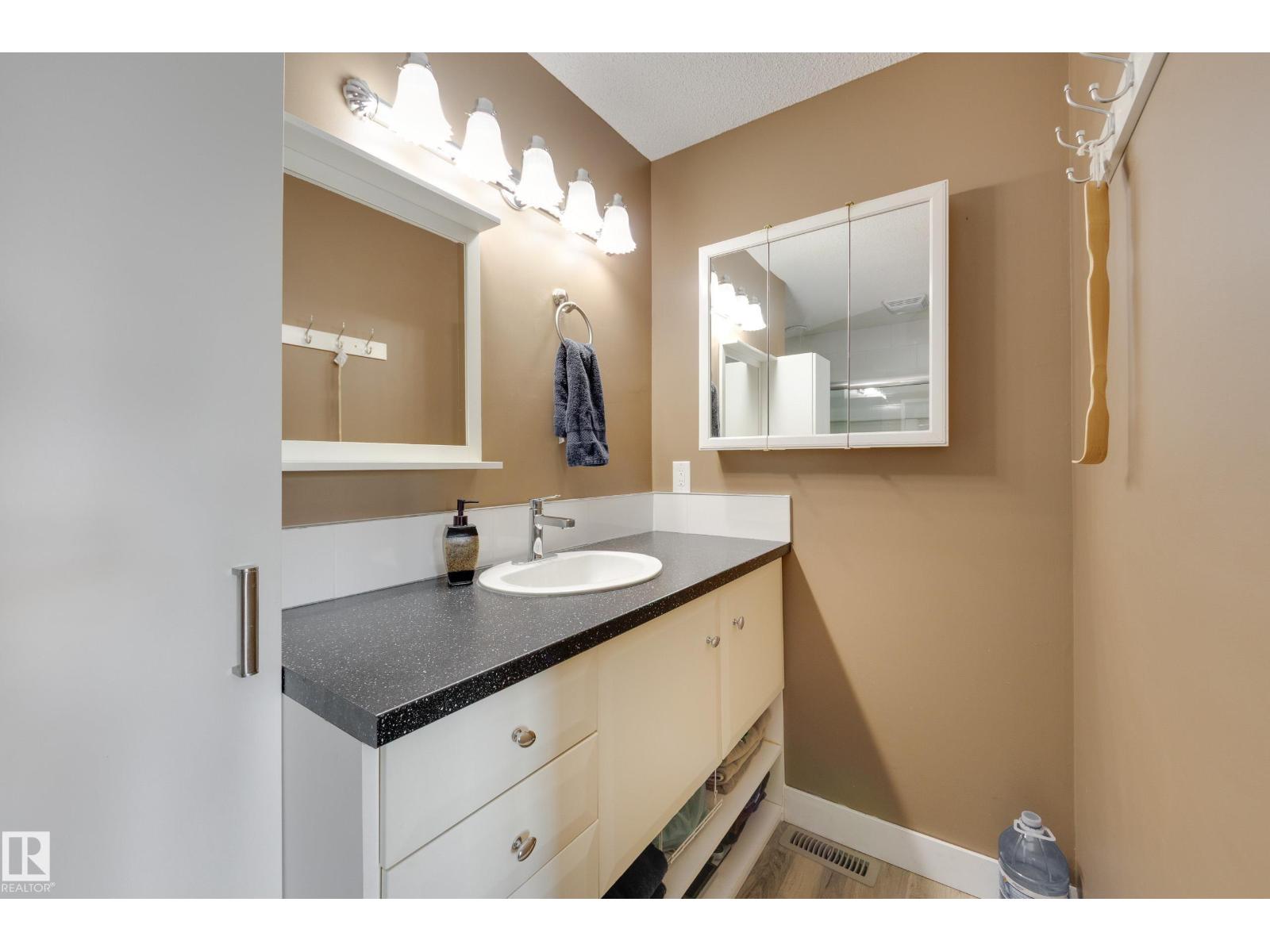 1 Anita Cr Property Photo 19