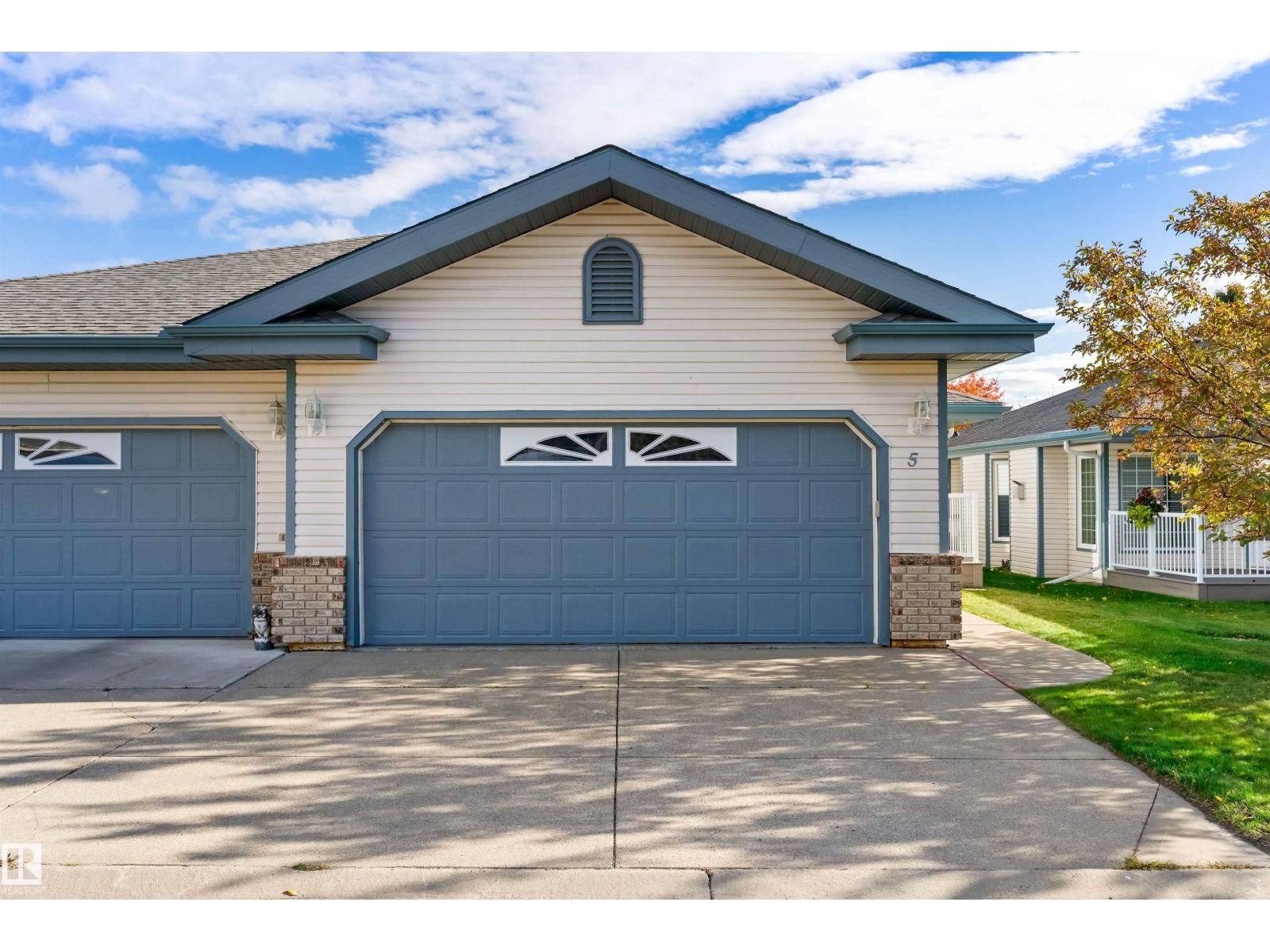#5 17418 98a Av Nw Property Photo 1