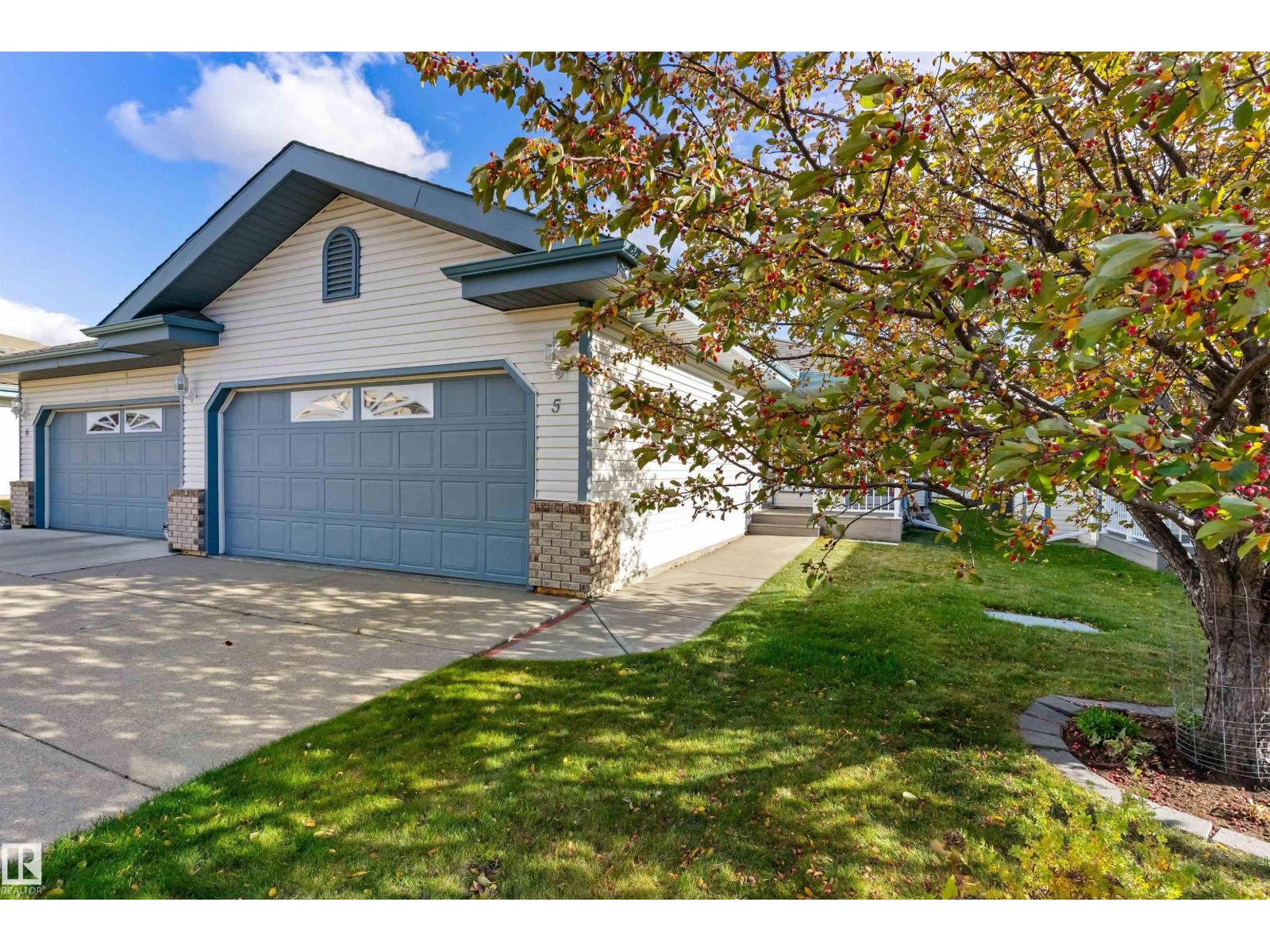 #5 17418 98a Av Nw Property Photo 2
