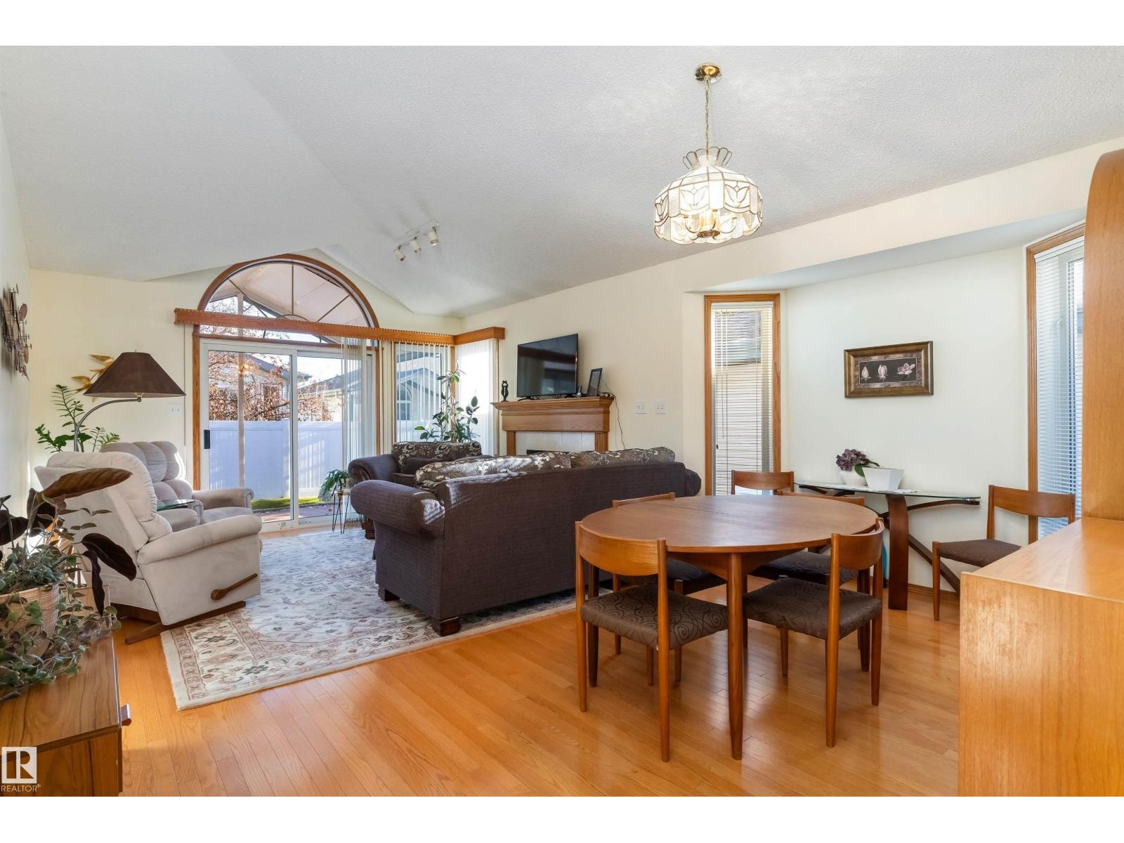 #5 17418 98a Av Nw Property Photo 9