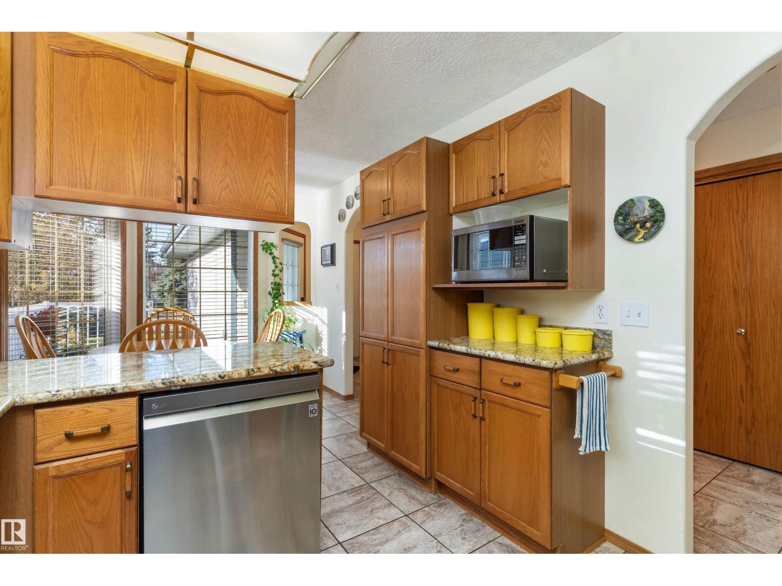 #5 17418 98a Av Nw Property Photo 16