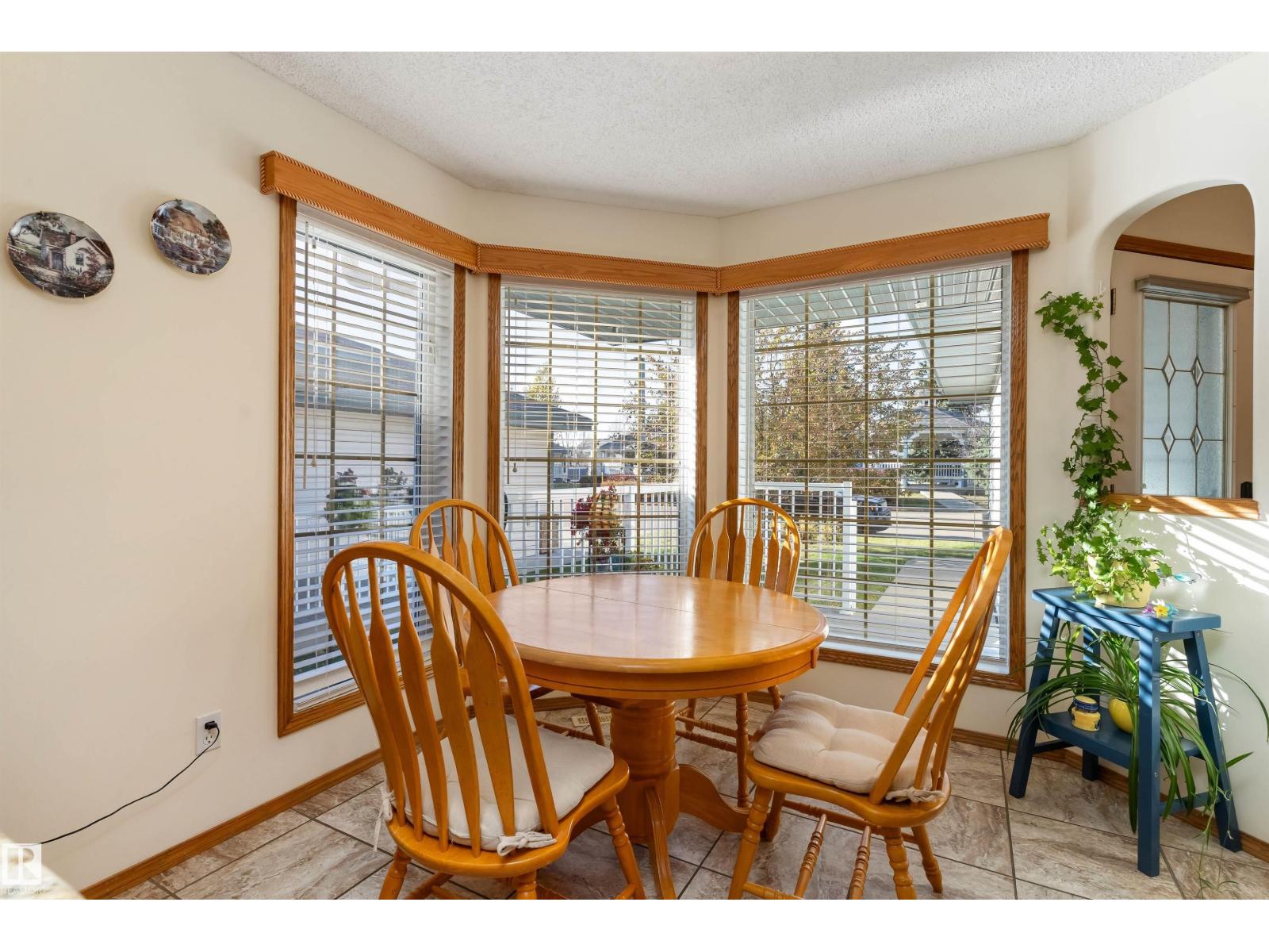 #5 17418 98a Av Nw Property Photo 19