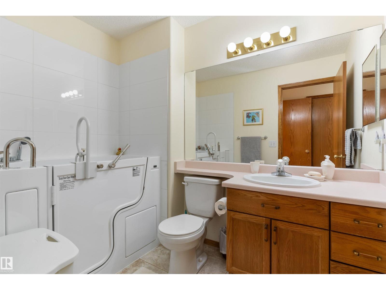#5 17418 98a Av Nw Property Photo 22