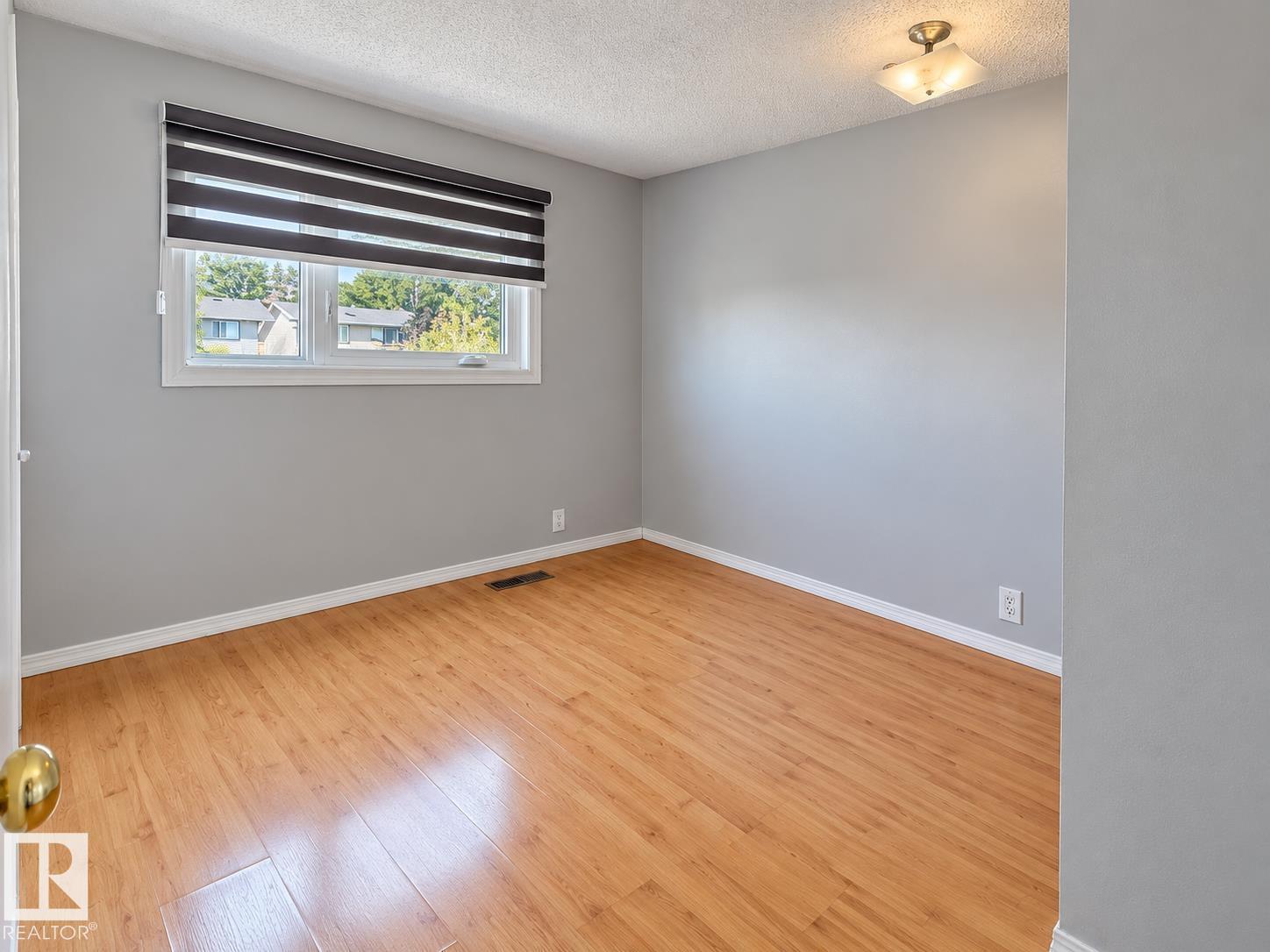 355 Kirkpatrick Cr Nw Property Photo 15
