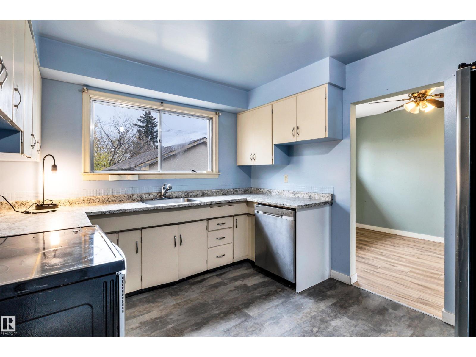 12823 94 St Nw Property Photo 13