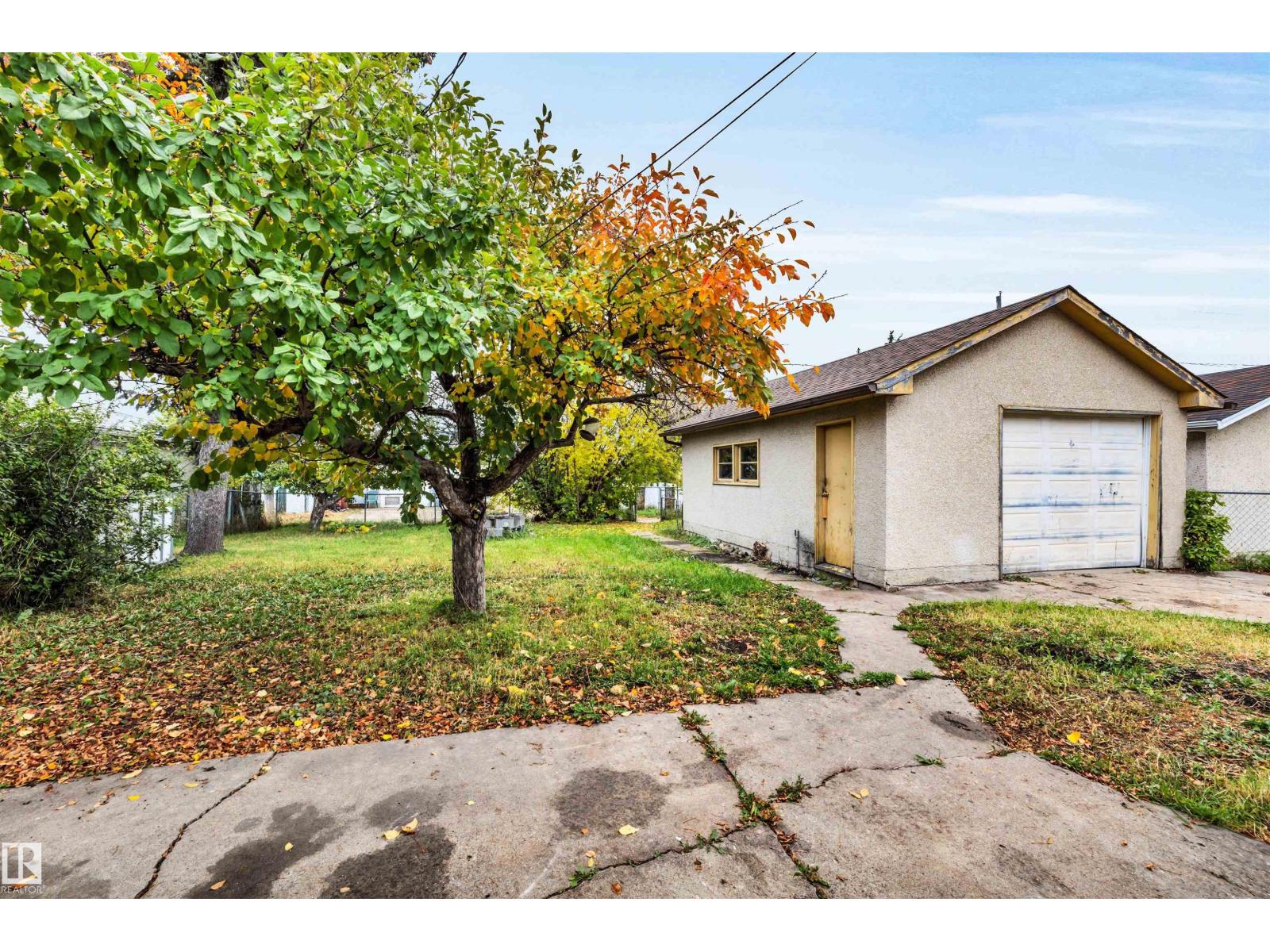 12823 94 St Nw Property Photo 28