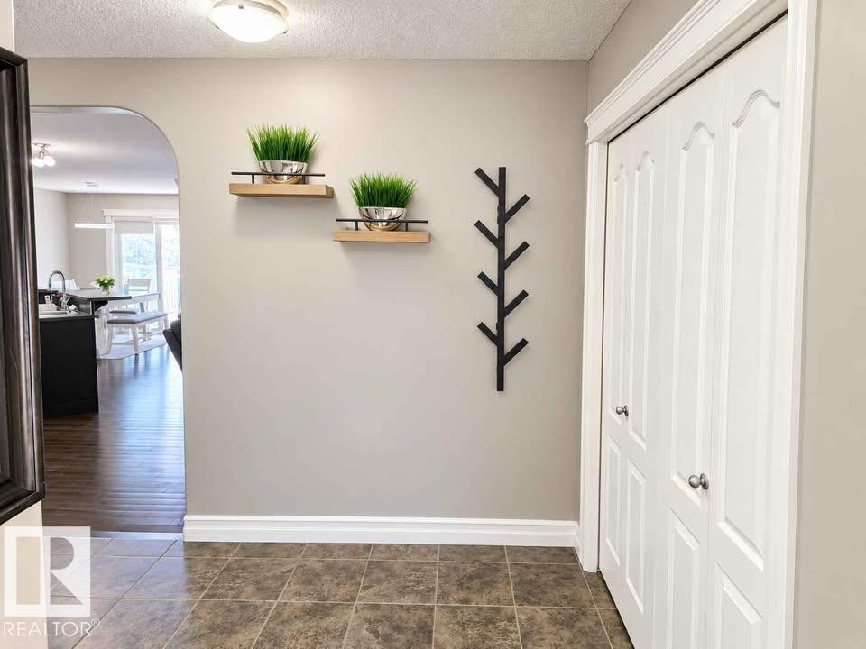 2628 30 St Nw Property Photo 19