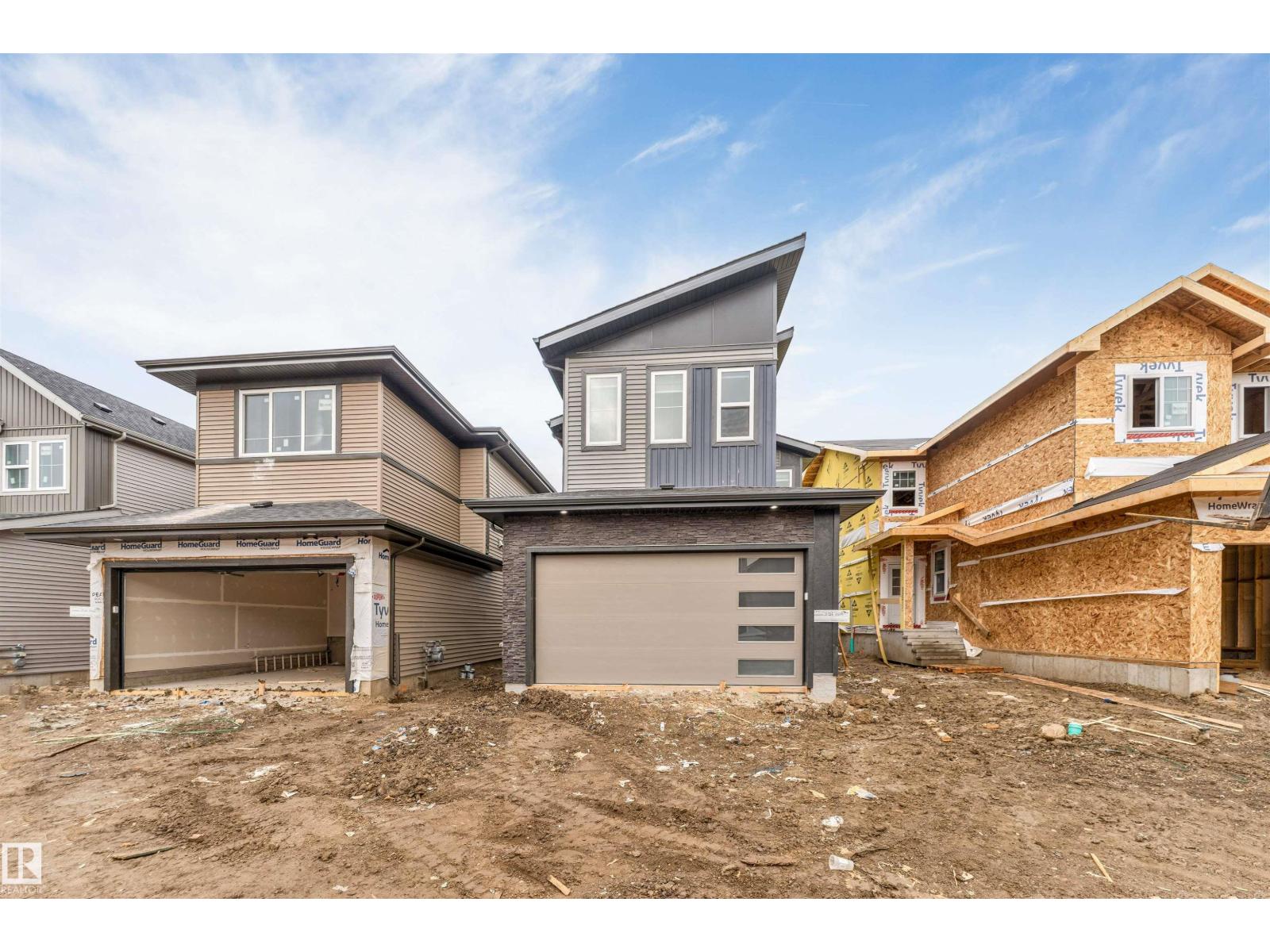 3912 39 AV Property Photo 1