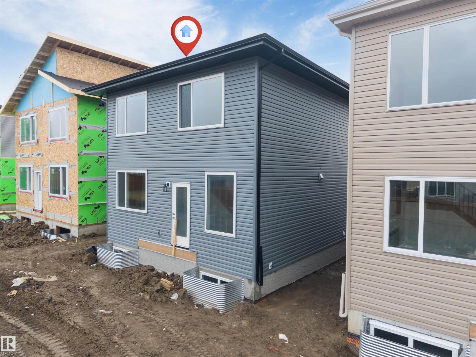 3912 39 Av Property Photo 3