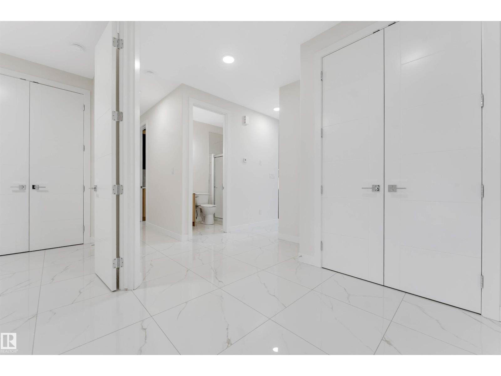 3912 39 Av Property Photo 11
