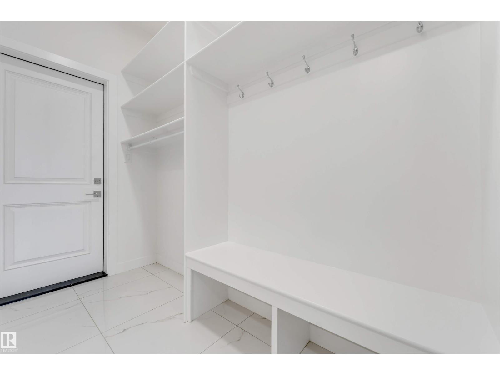 3912 39 Av Property Photo 13