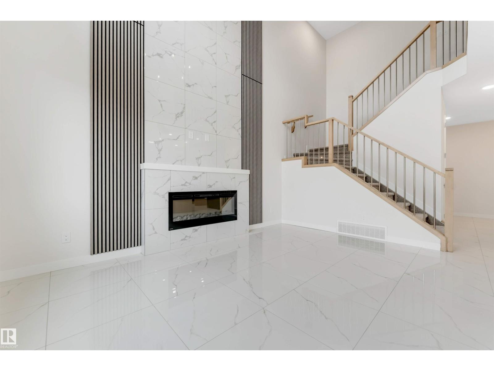 3912 39 Av Property Photo 22