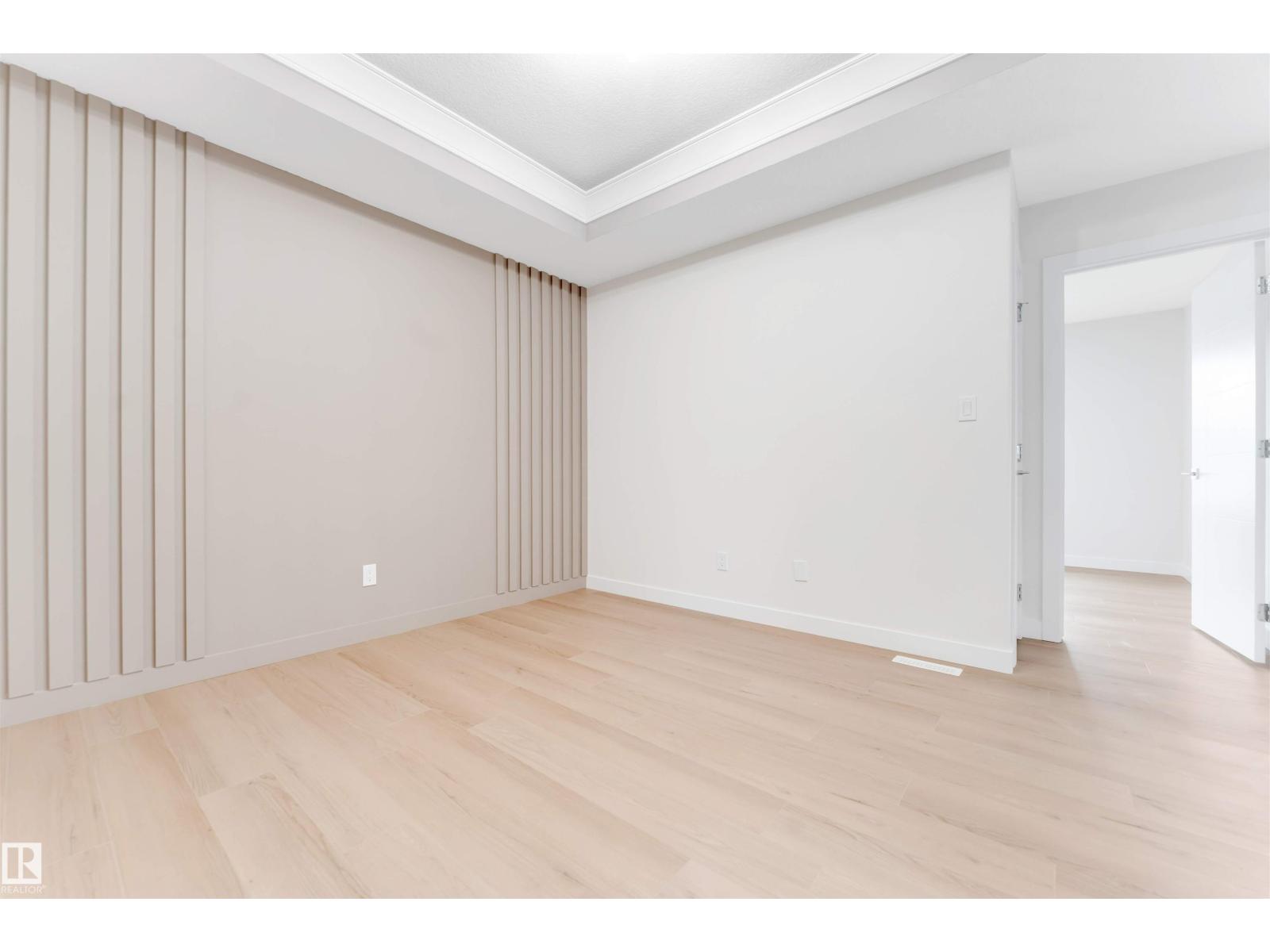 3912 39 Av Property Photo 26