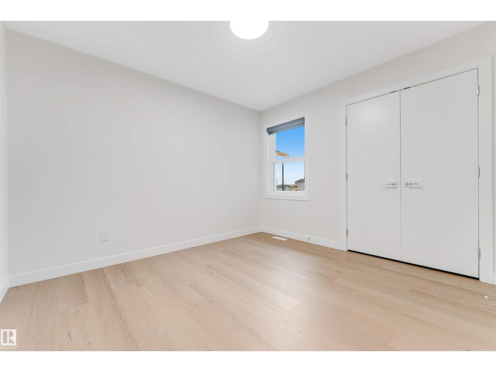 3912 39 Av Property Photo 32