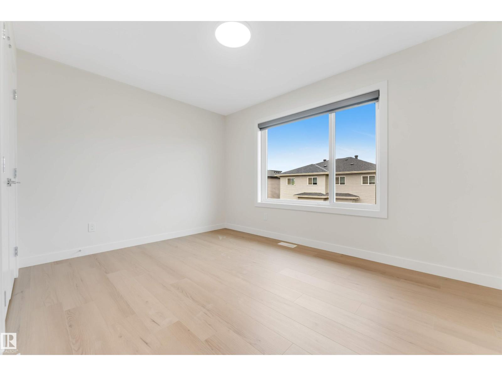3912 39 Av Property Photo 34