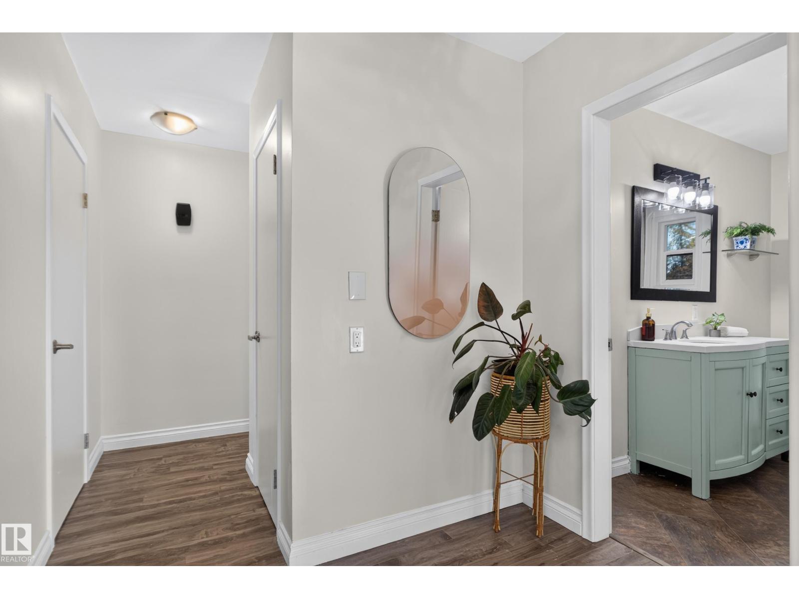 9814 79 St Nw Nw Property Photo 13