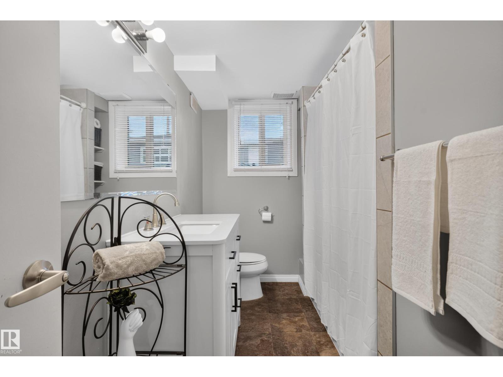 9814 79 St Nw Nw Property Photo 20