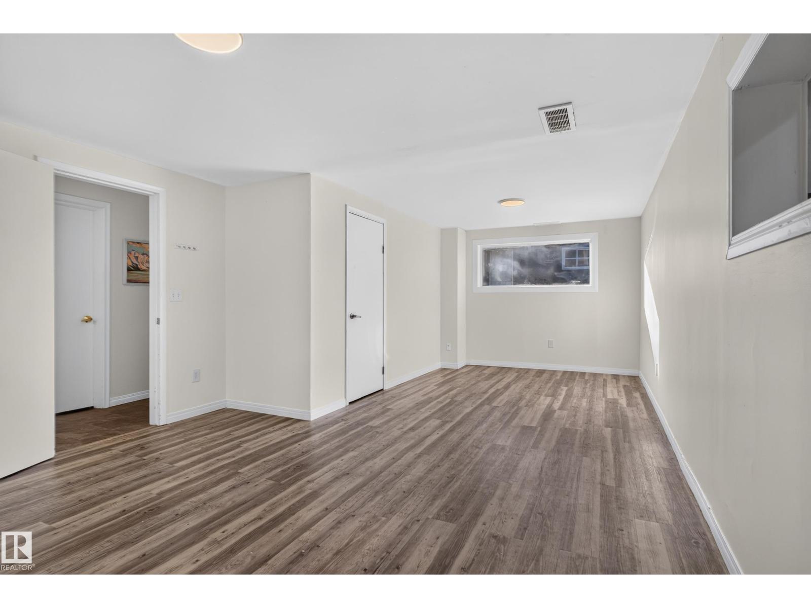 9814 79 St Nw Nw Property Photo 21